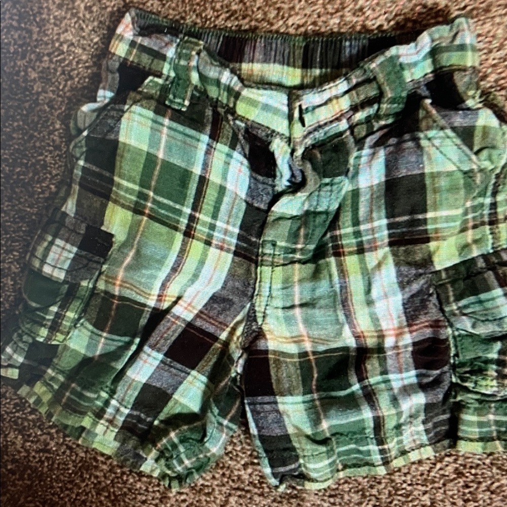 Baby Gap plaid shorts 6-12M